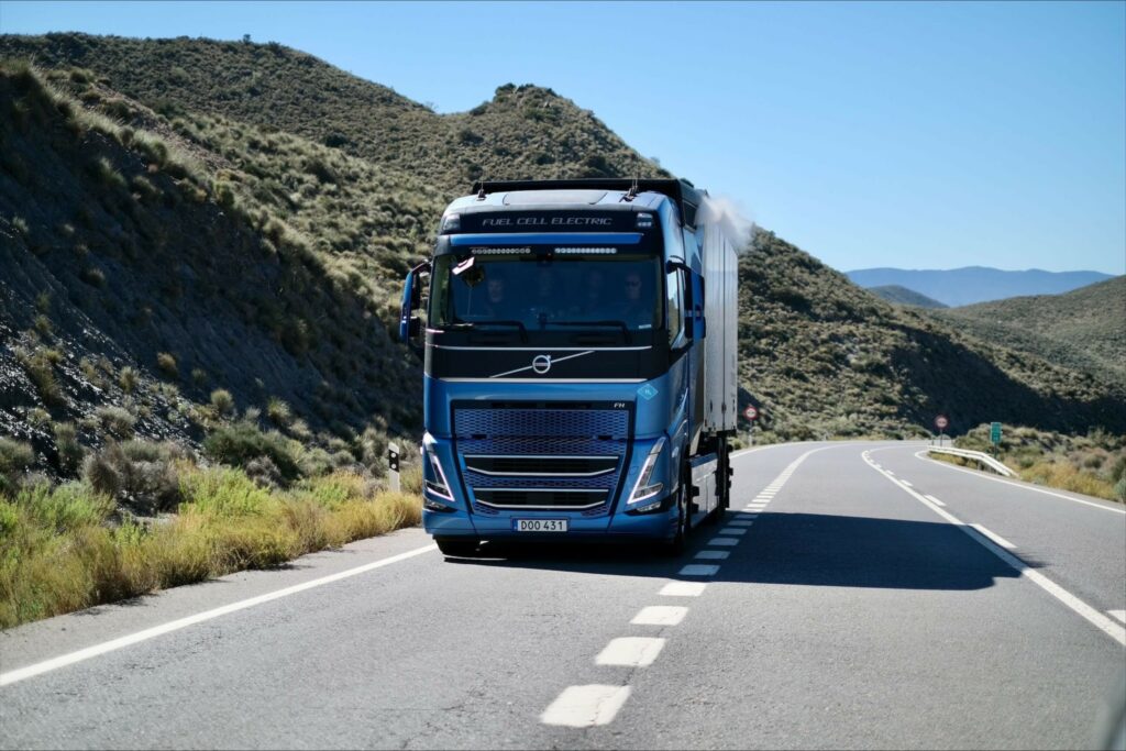 Volvo hydrogen ICE truck